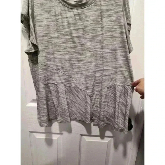 Gibson & Latimer Womens Top 2X Gray Short Butterfly Sleeve Blouse Layered - Picture 4 of 9